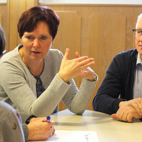 Im Gespräch. Klausur Peuerbach / Ehrenamt und Pfarrgemeinde Im Gespräch. Klausur Peuerbach
