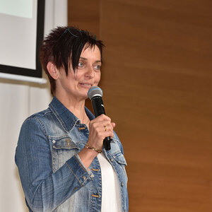 Dekanatsassistentin Sabina Eder