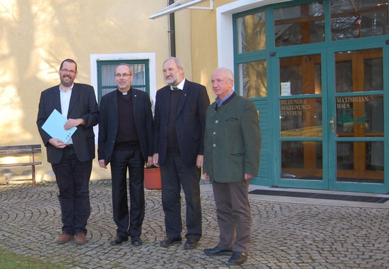Vertragsunterzeichnung Schloss Puchheim