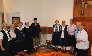 Seit 65, 60, 50 und 25 Jahren unterwegs in den Spuren Hildegard Burjans. Foto: Caritas Socialis