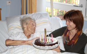 In den 30 Ordensspitälern Österreichs sind die PatientInnen 'in guten Händen'.