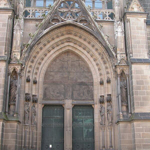 Turmportal vorher