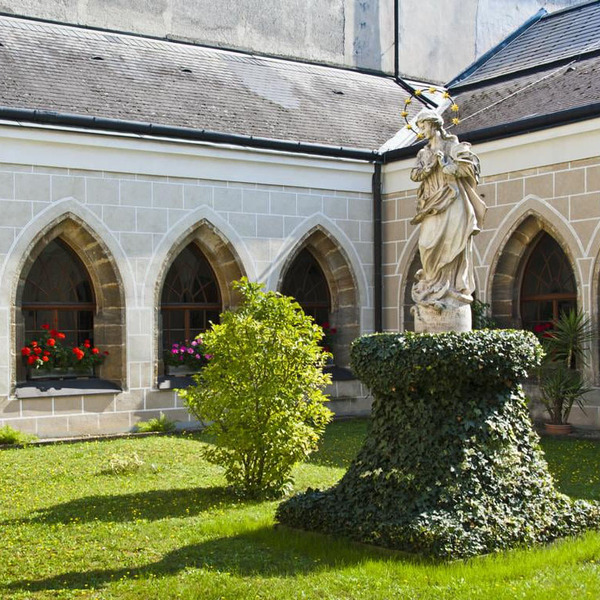 Kreuzgarten / © Huemer Christoph Kreuzgarten