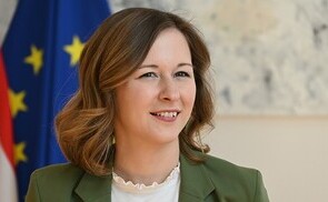 Ministerin Plakolm: Paaren wieder mehr Mut zu Kindern machen